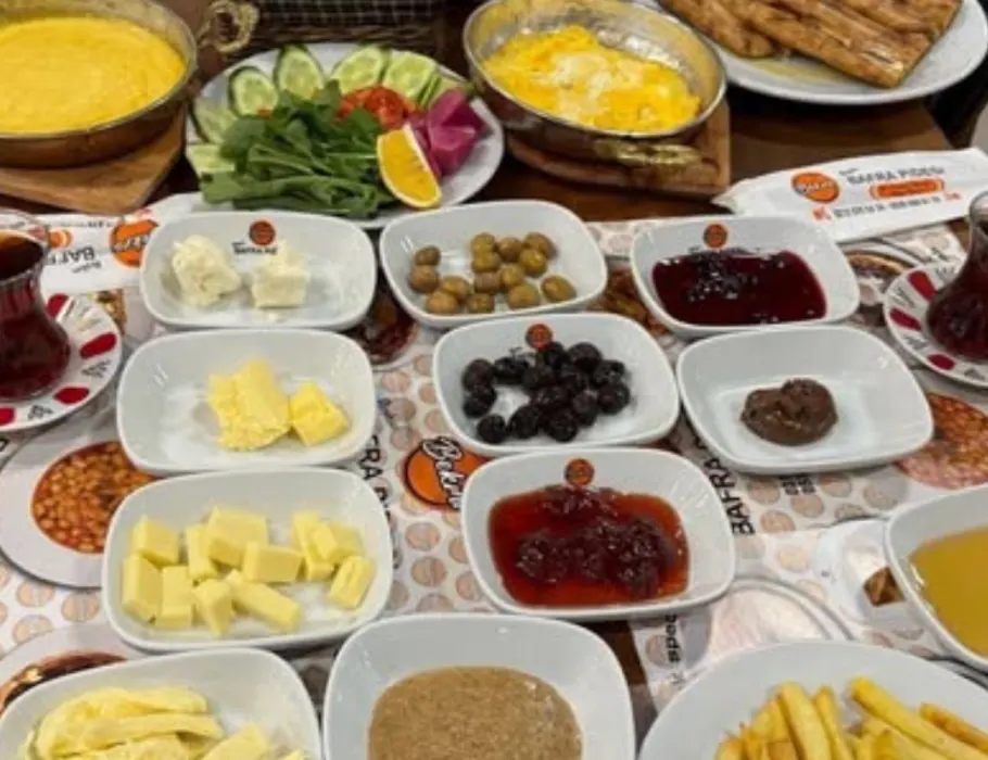 Bekra Bafra Pide sofrası