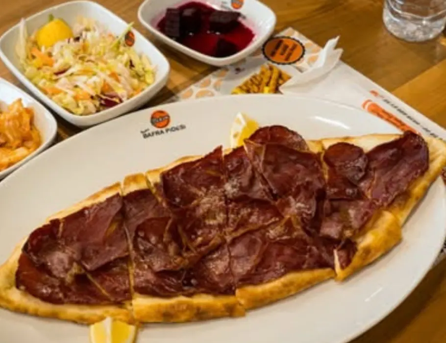 Bekra Bafra Pide sofrası