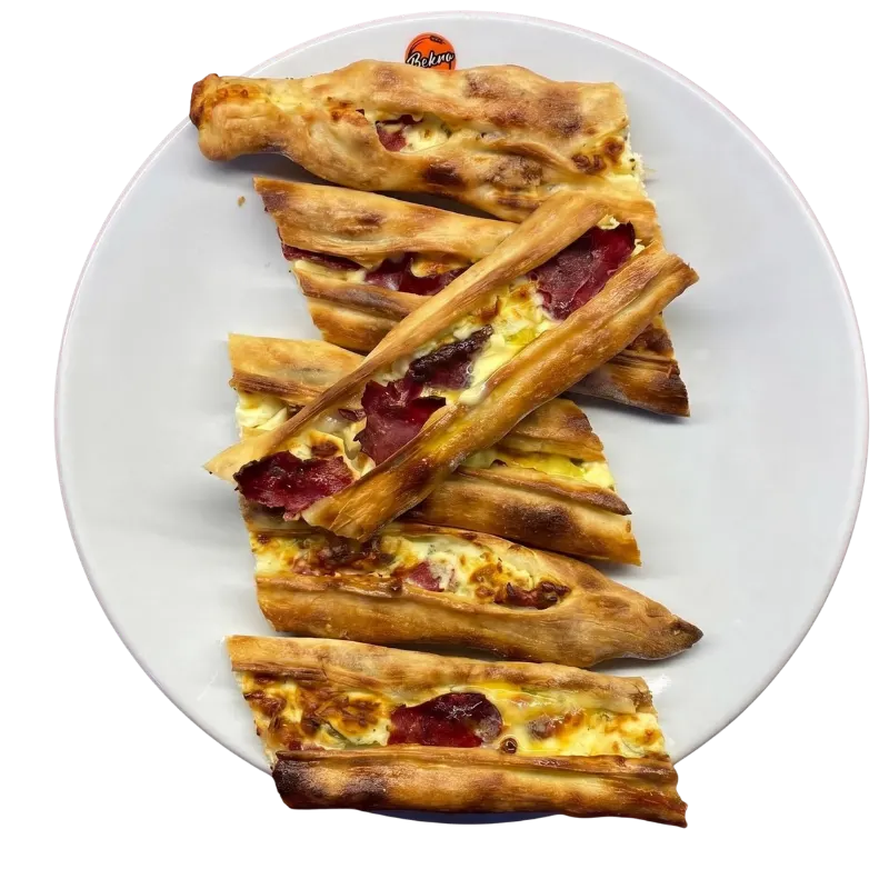 Peynirli Pastırmalı Pide